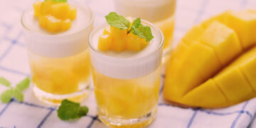 What is a popular dessert in Singapore? - mango pudding