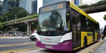 are singapore buses 24 hours