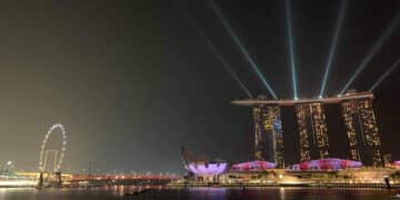 where is marina bay sands located in Singapore?
