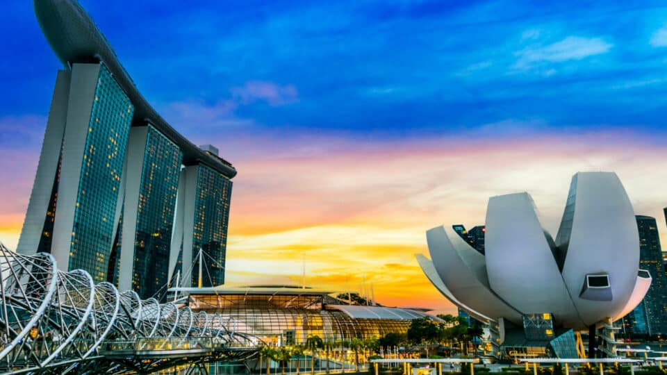 Marina Bay Sands and the ArtScience Museum in Singapore at sunset.